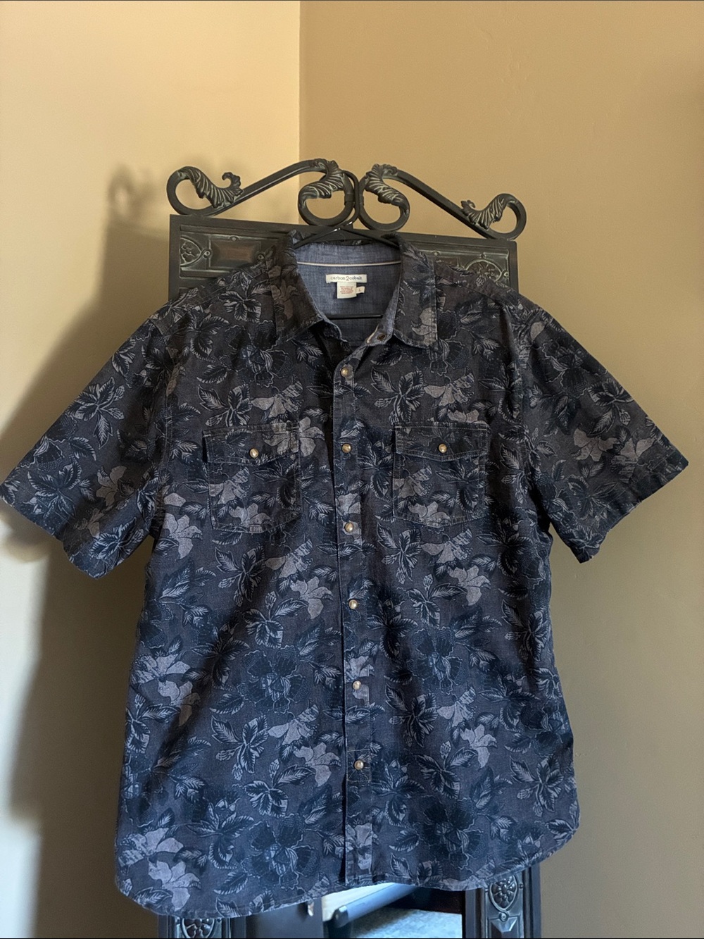 Men's Navy Floral Short-Sleeve Button-Down Shirt